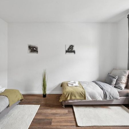 Wupper Home Ii, Top Lage Ideal Fuer Geschaeftsleute, Monteure, Familien, 3 Zimmer, Flachbild-Tv وبرتال المظهر الخارجي الصورة