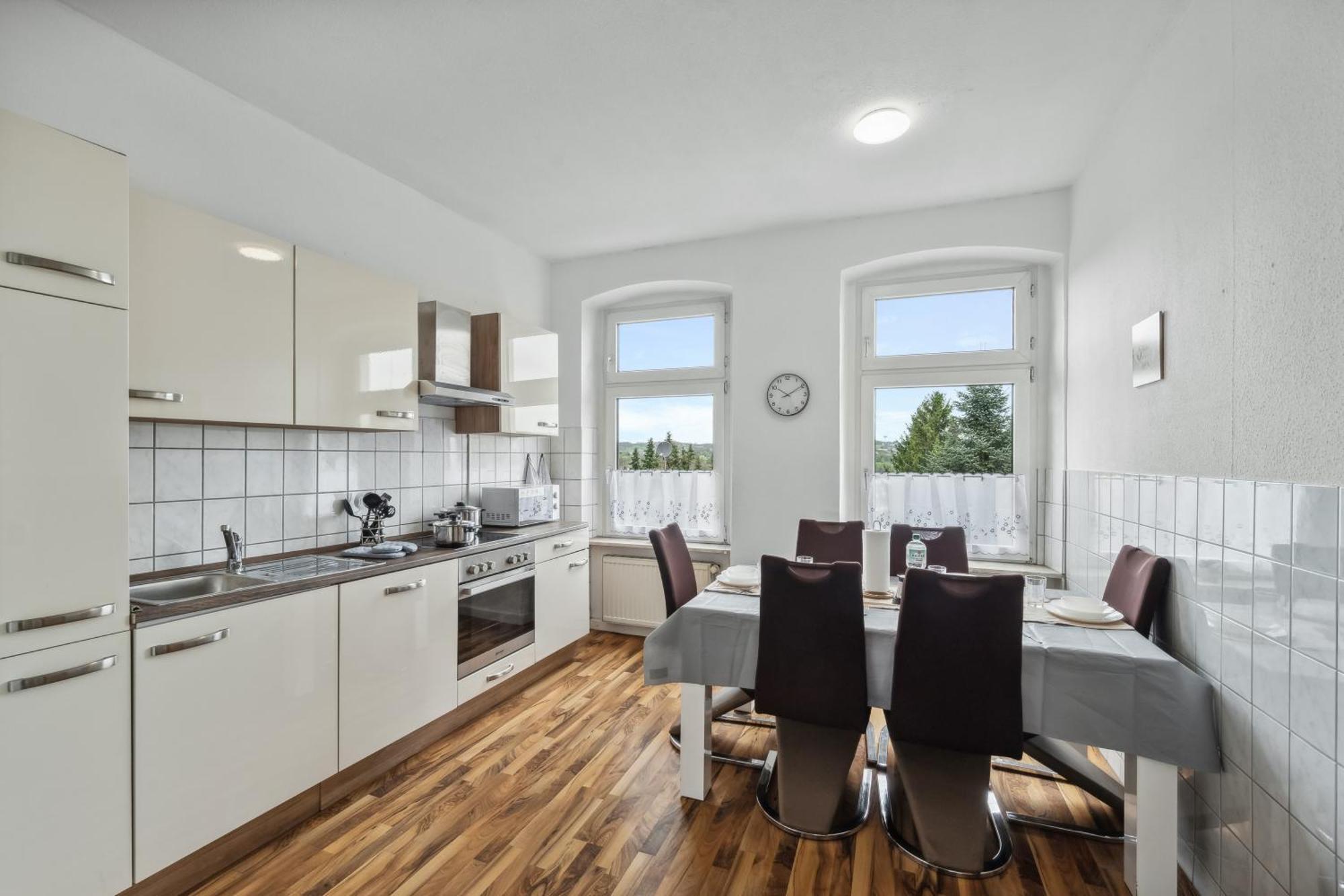 Wupper Home Ii, Top Lage Ideal Fuer Geschaeftsleute, Monteure, Familien, 3 Zimmer, Flachbild-Tv وبرتال المظهر الخارجي الصورة