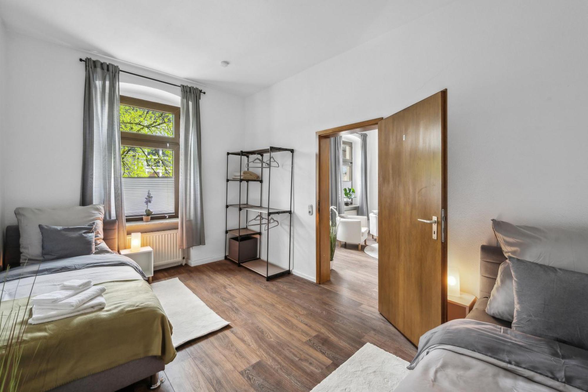 Wupper Home Ii, Top Lage Ideal Fuer Geschaeftsleute, Monteure, Familien, 3 Zimmer, Flachbild-Tv وبرتال المظهر الخارجي الصورة